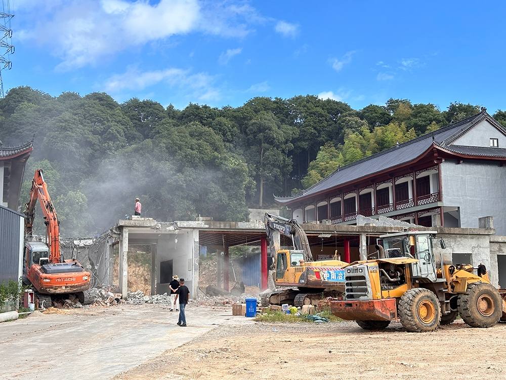 寺院全流程服務(wù)團(tuán)隊：提供全程咨詢，監(jiān)督各階段施工質(zhì)量