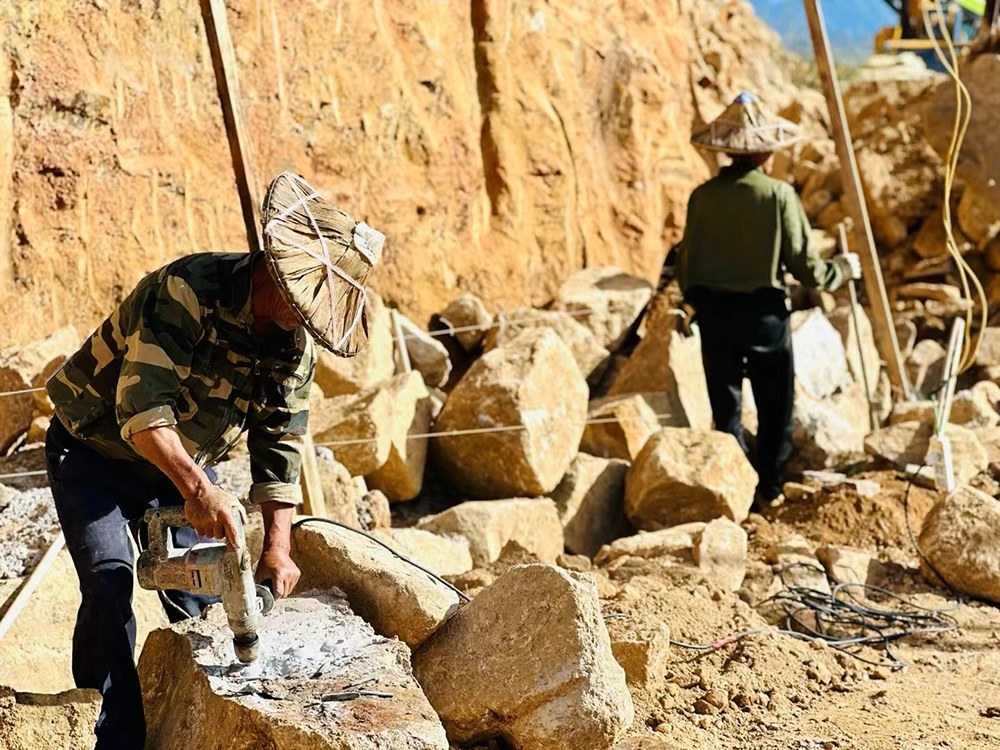 浙江仿古建筑公司，以匠心之笔，书写绍兴寺庙设计施工新辉煌